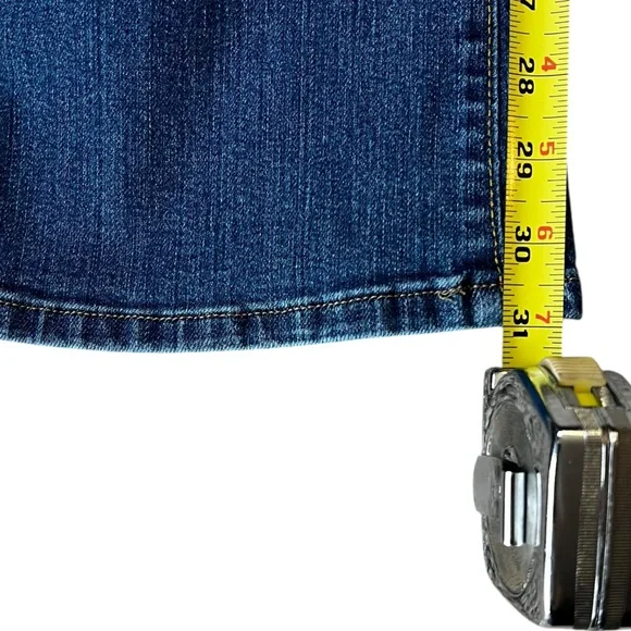 Tommy Hilfiger Jeans High-Rise Stretch Flare Jean Women's Size 6 - Picture 5 of 6